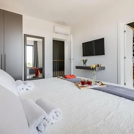 Arestea Comfortable Holiday *