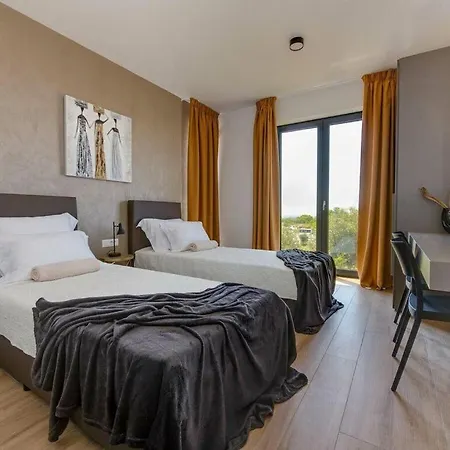 Arestea Comfortable Holiday Villa