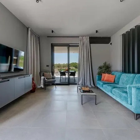 Arestea Comfortable Holiday Vila